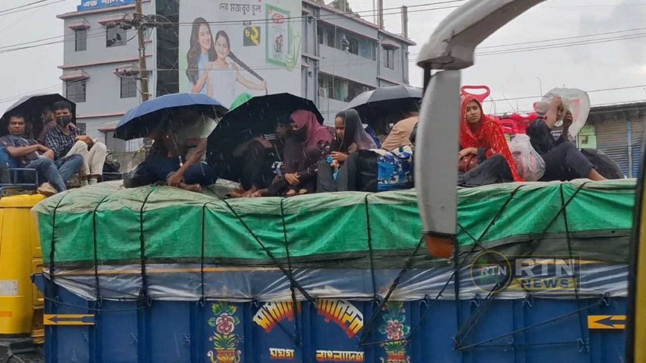 ঈদযাত্রায় দুর্ভোগ চরমে, বৃষ্টি ও যানজটে নাকাল ঘরমুখো মানুষ