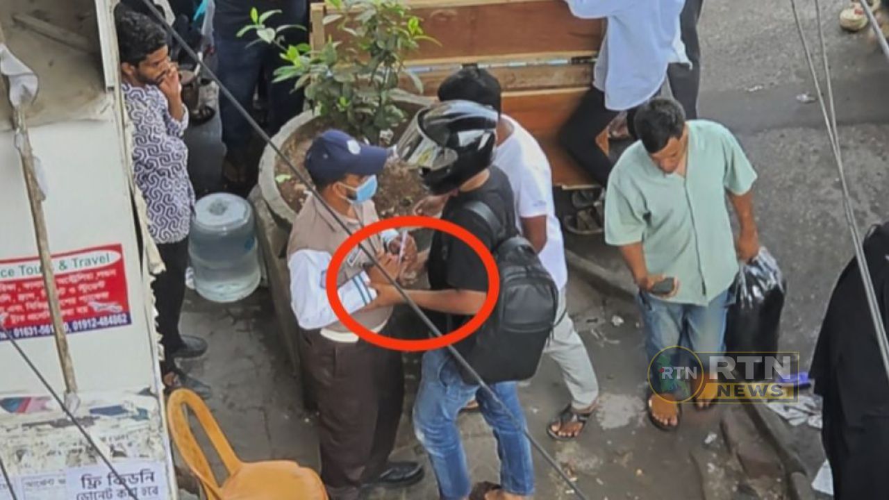 ঘুষ নেওয়ার অভিযোগ প্রমাণিত: ট্রাফিক কনস্টেবল বাবর আলীর বিরুদ্ধে বিভাগীয় মামলা