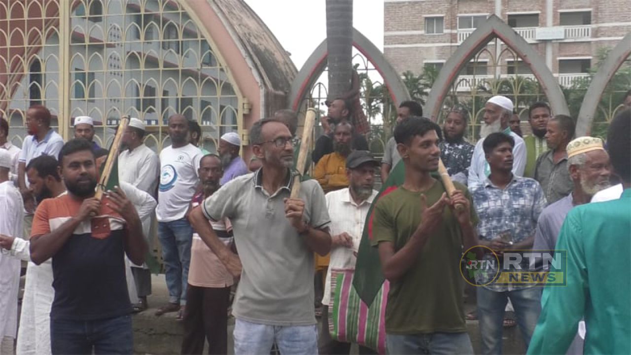 যশোরে লাঠি-পাইপ হাতে ১১ দলীয় জোটের সমাবেশ, 