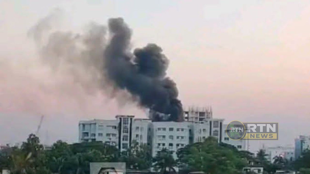 ময়মনসিংহ মেডিকেলে আগুন, আতঙ্কে পদদলিত হয়ে শিশুসহ ৬ জনের মৃত্যু