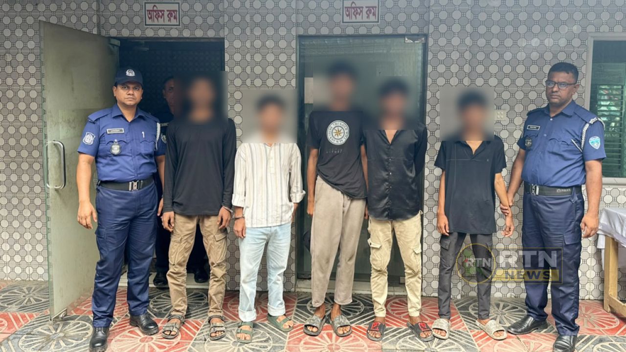 কুমিল্লায় কিশোর গ্যাংবিরোধী অভিযান, ৩ গ্যাংয়ের ৫ মূলহোতা গ্রেপ্তার