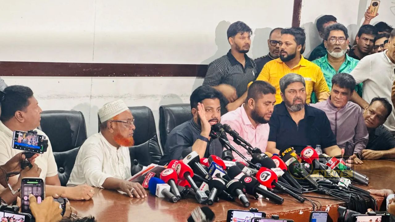 মন্ত্রিসভা থেকে স্বেচ্ছায় অব্যাহতি চেয়েছি: ইশরাক হোসেন